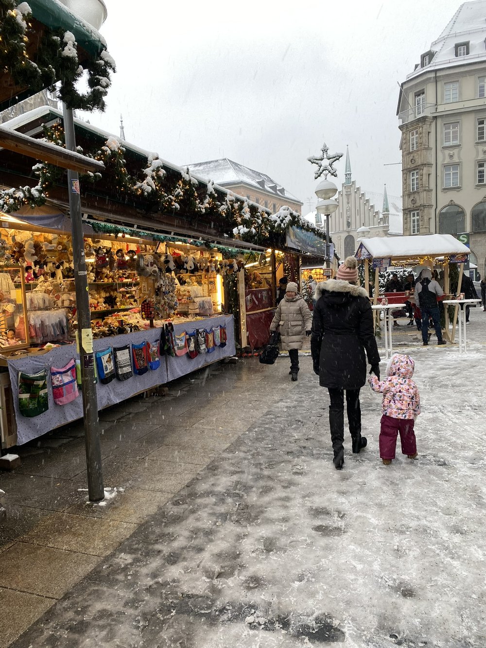  Marienplatz Christmas market stall 