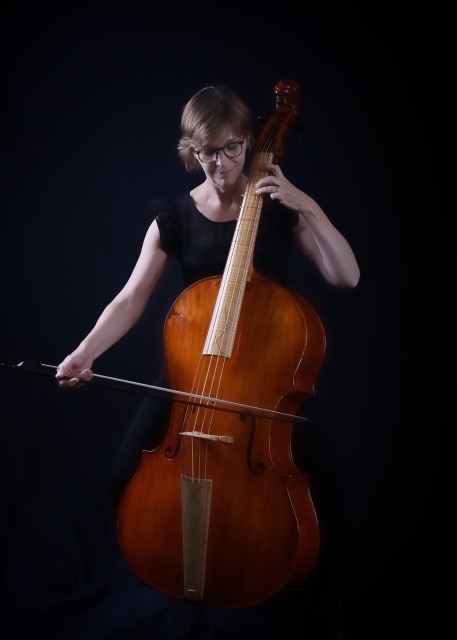 Julie Elhard – Viola de Gamba
