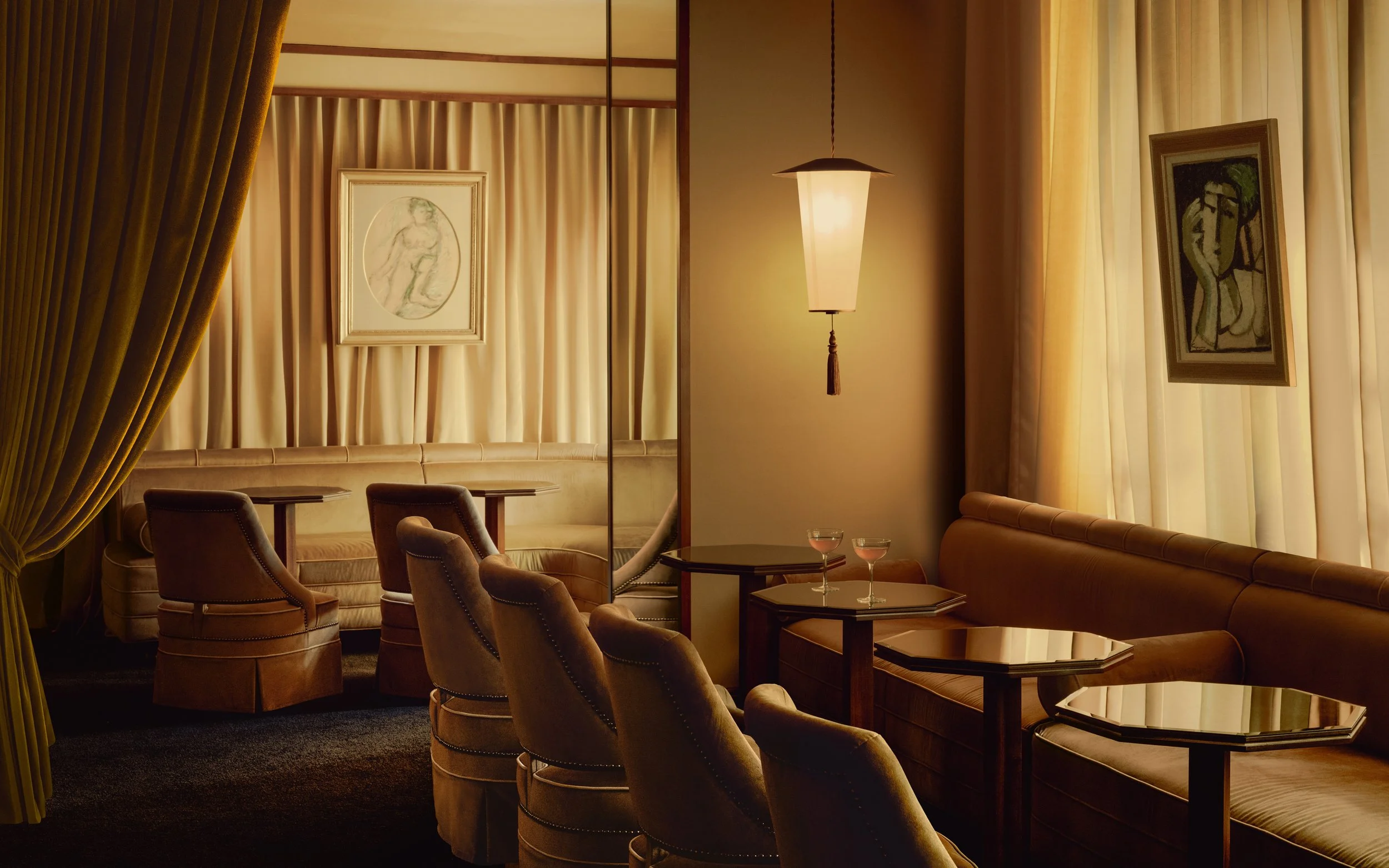 8. The Members Bar 1.jpeg