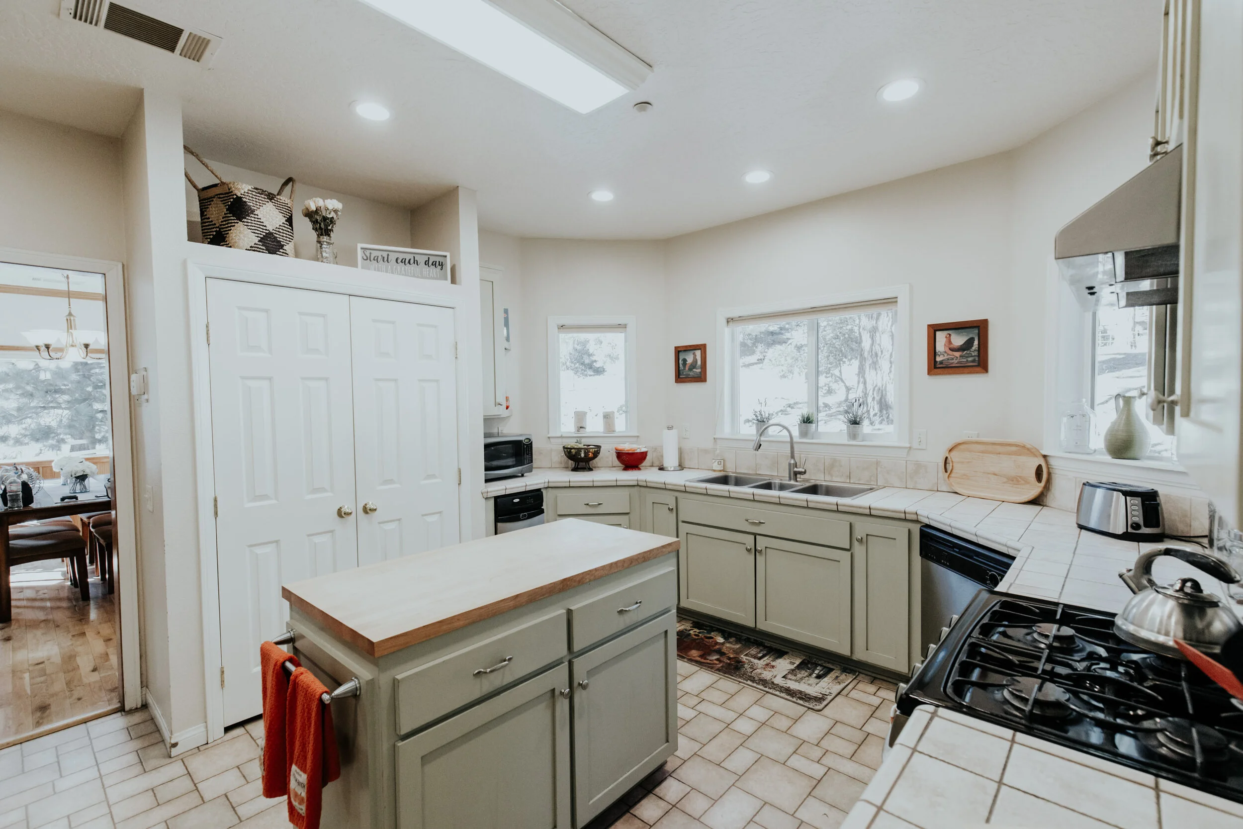 Photos of the Applewood Inn — Applewood Inn