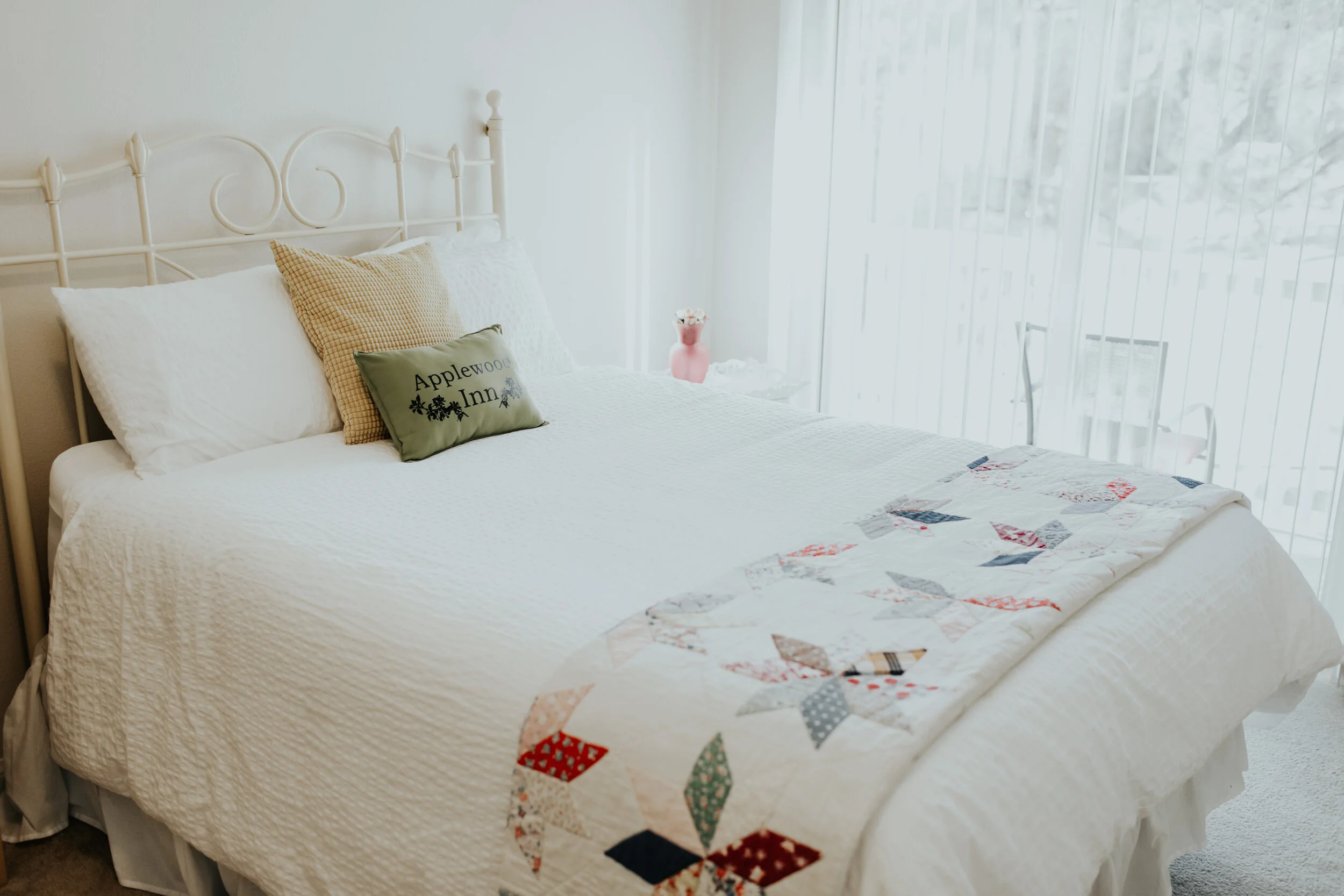 HighQuality Home Rental in Wrightwood — Applewood Inn