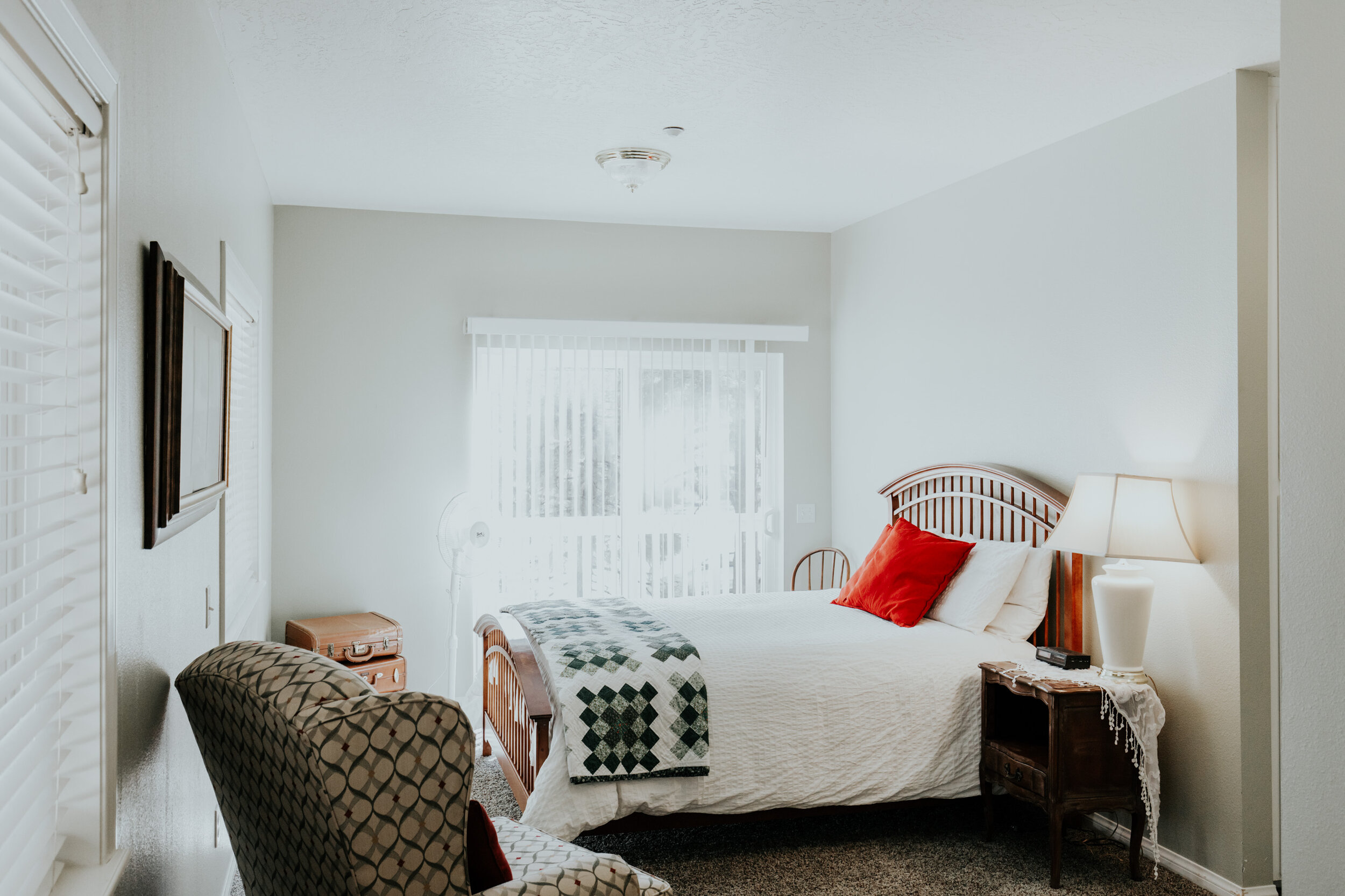 HighQuality Home Rental in Wrightwood — Applewood Inn