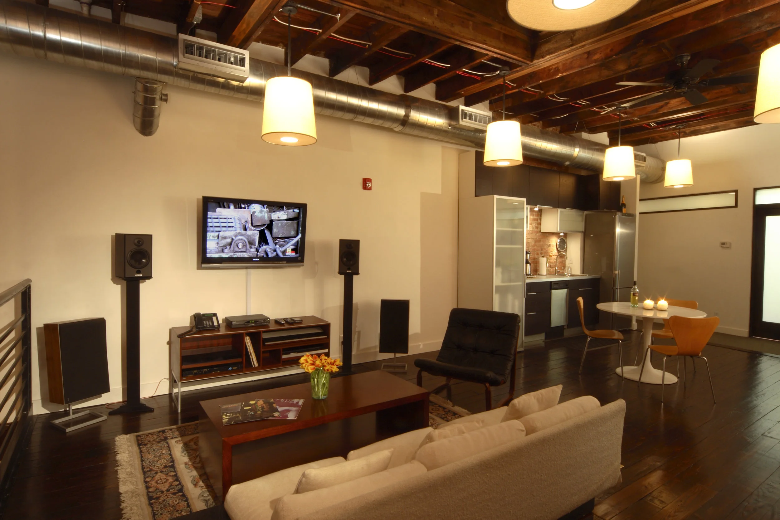2210 Lounge 3.jpg