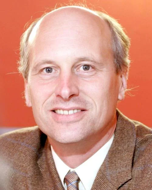 Advancing the Competences of Product Management: Benchmarks and Experiences by Sjaak Brinkkemper (Utrecht University)