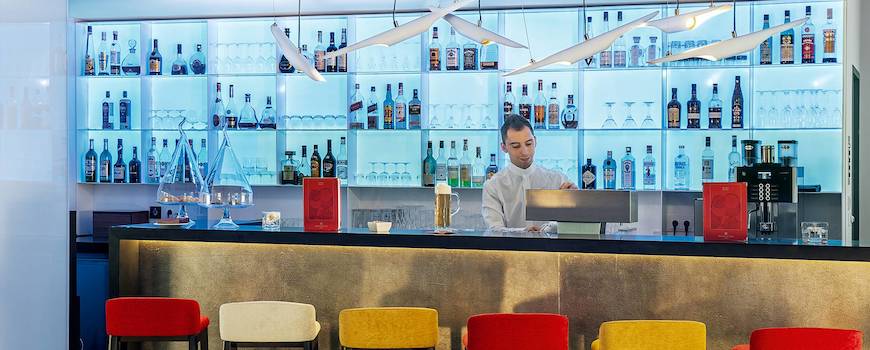 nh_collection_frankfurt_city-104-bar.jpg