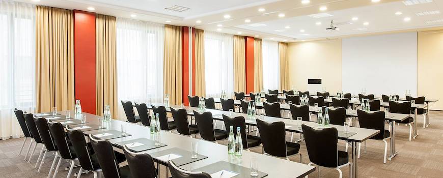 nh_collection_frankfurt_city-093-meeting_room_setting.jpg