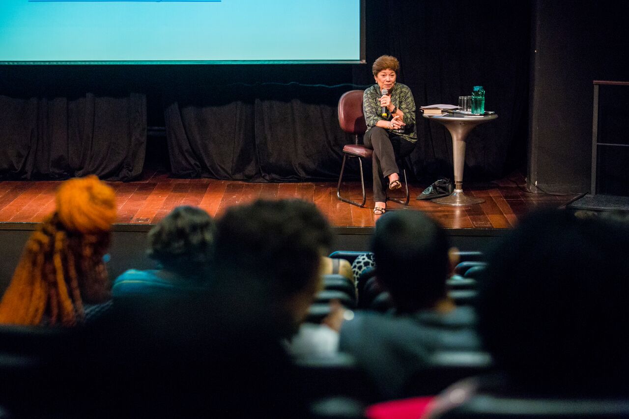 Palestra "Contando e Recontando Histórias"