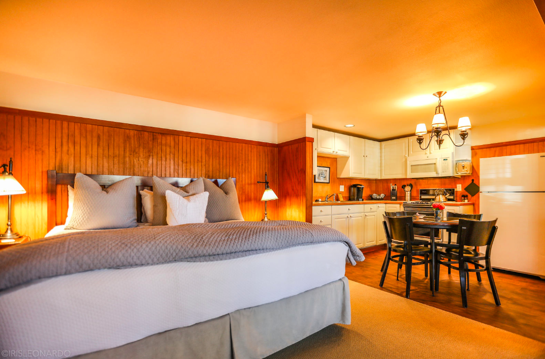 Room 6, The Inn at Arch Cape