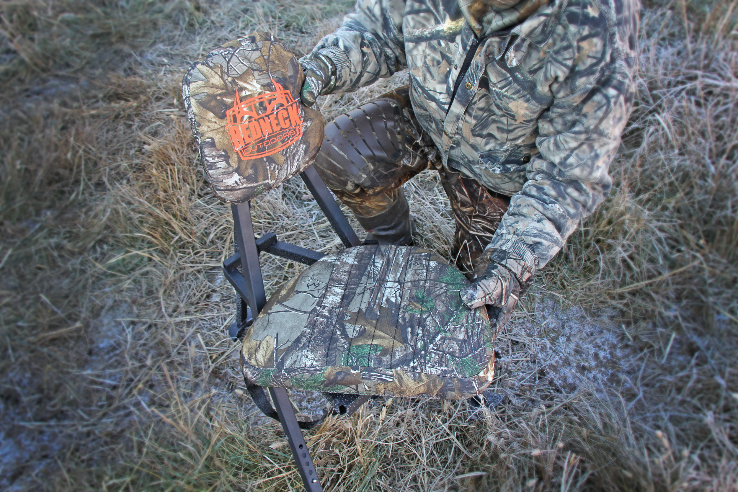 Portable Folding Swivel Hunting Chair Hunt Club Outdoors