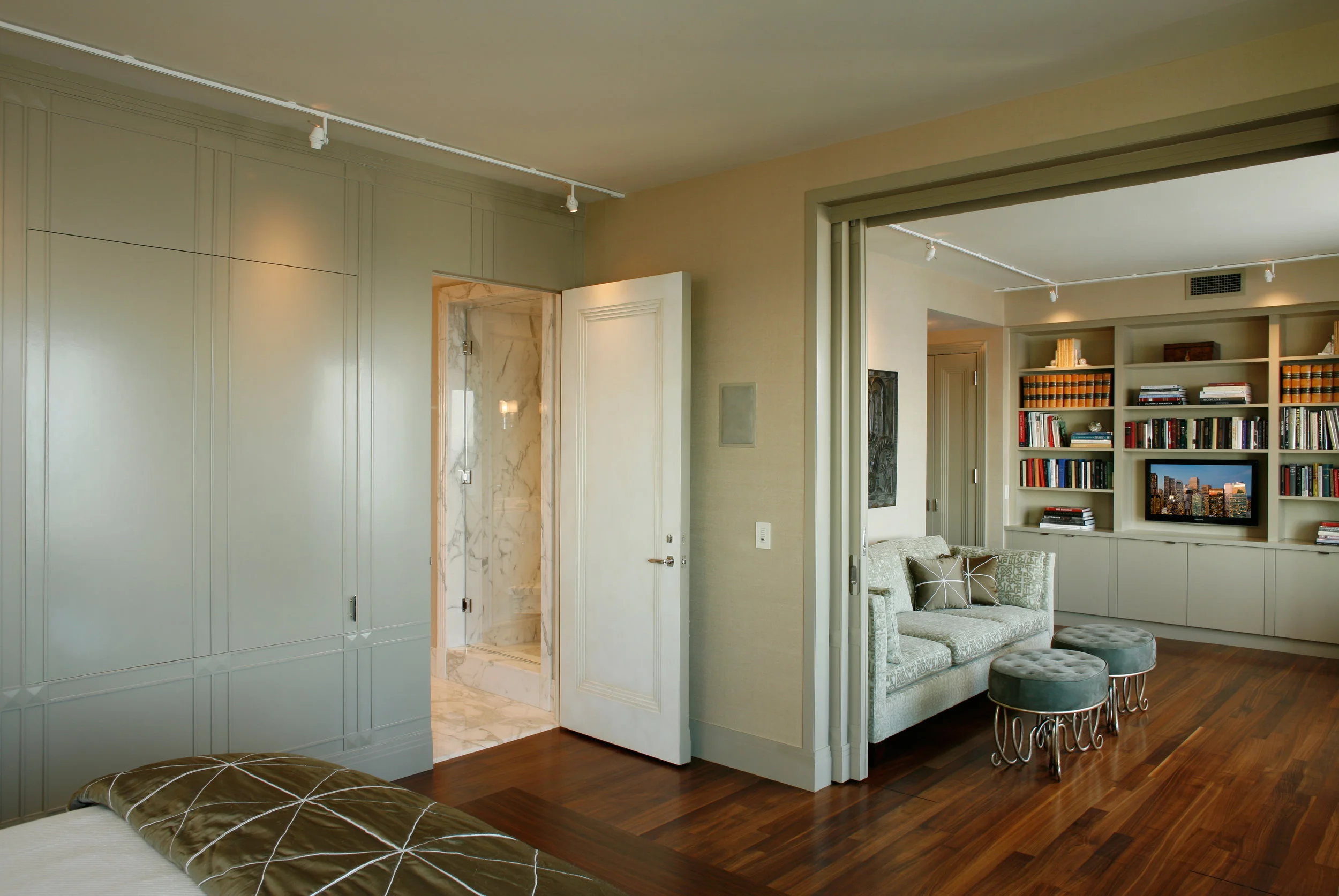 Master-Suite-Closed_0416.jpg