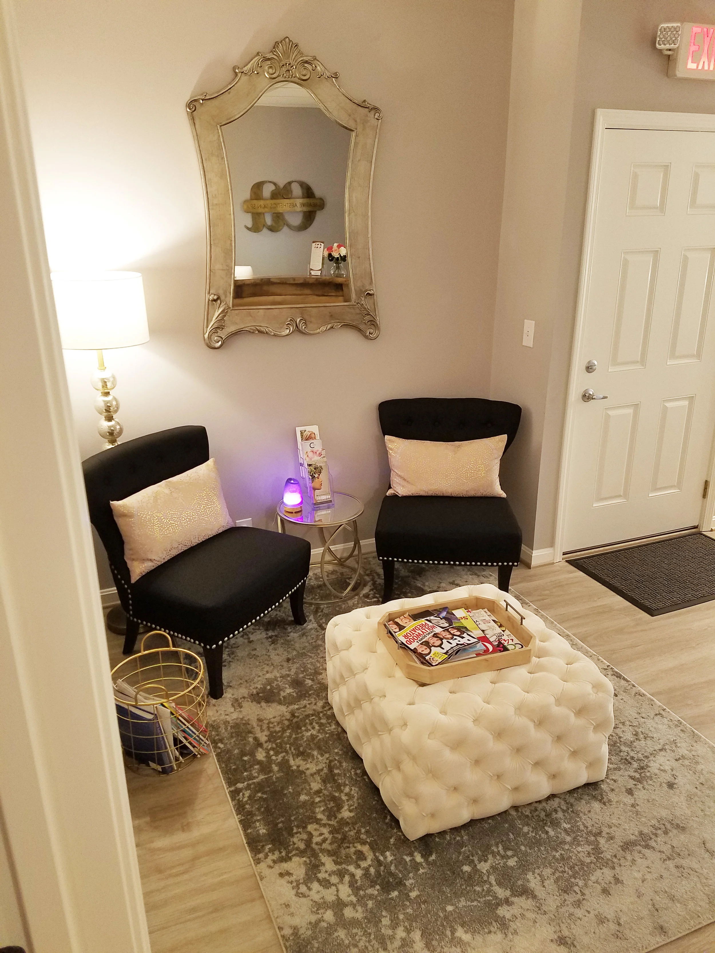 sitting area.jpg