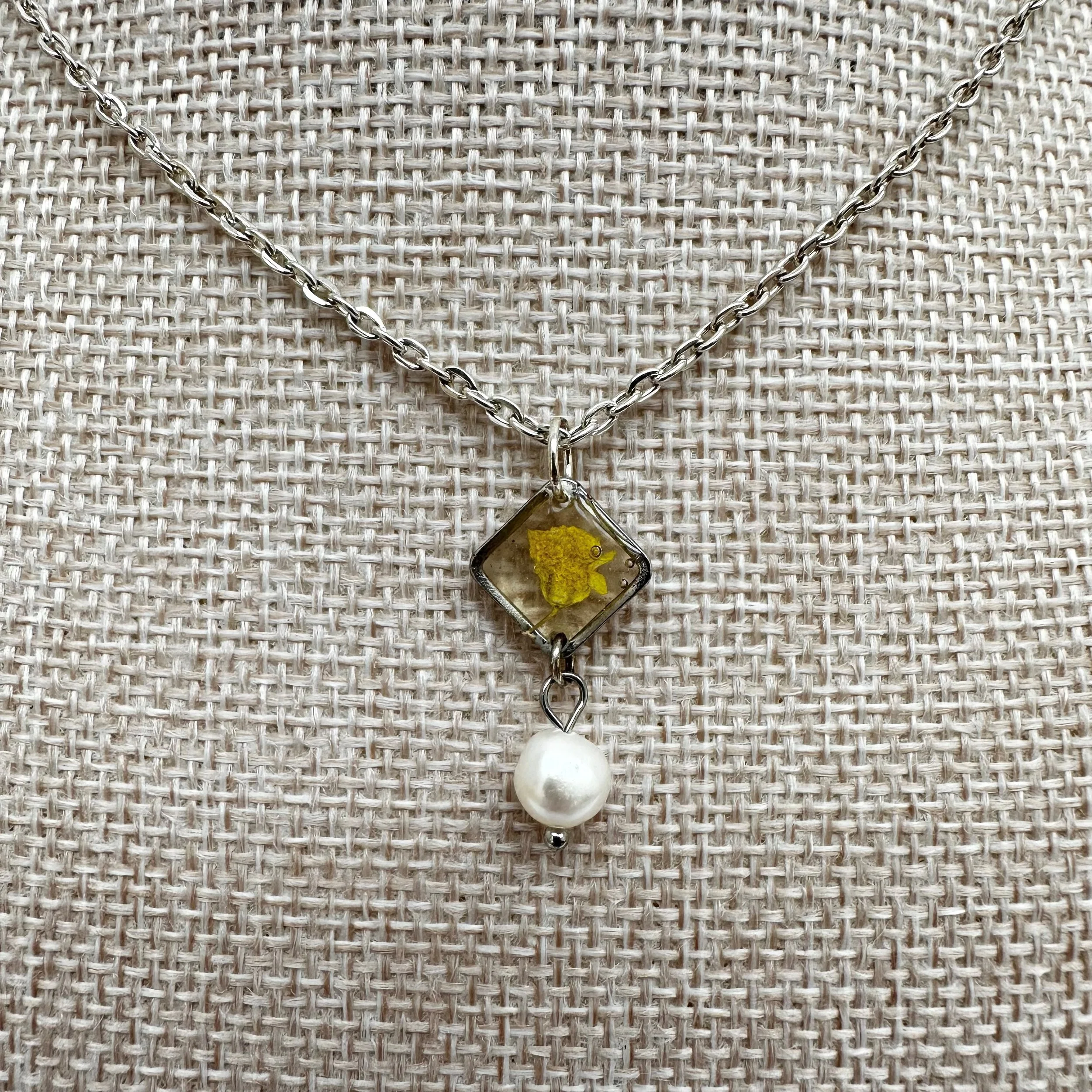 Ankita Shah: Necklace: Yellow Flower with Pearl Dangle Daisy, AKS60