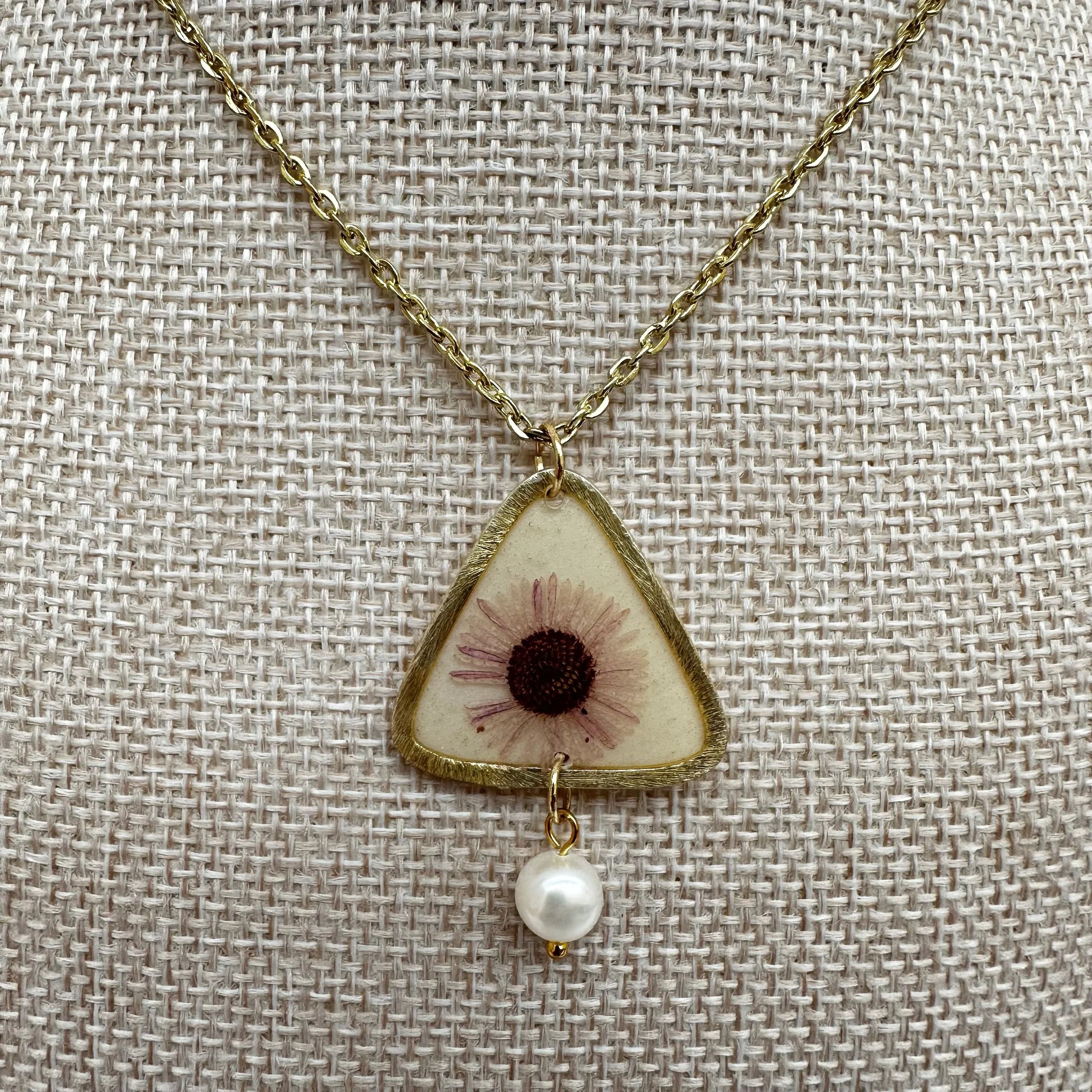 Ankita Shah: Necklace: Necklace: Pink Needle Chrysanthemum with Pearl Dangle, AKS65