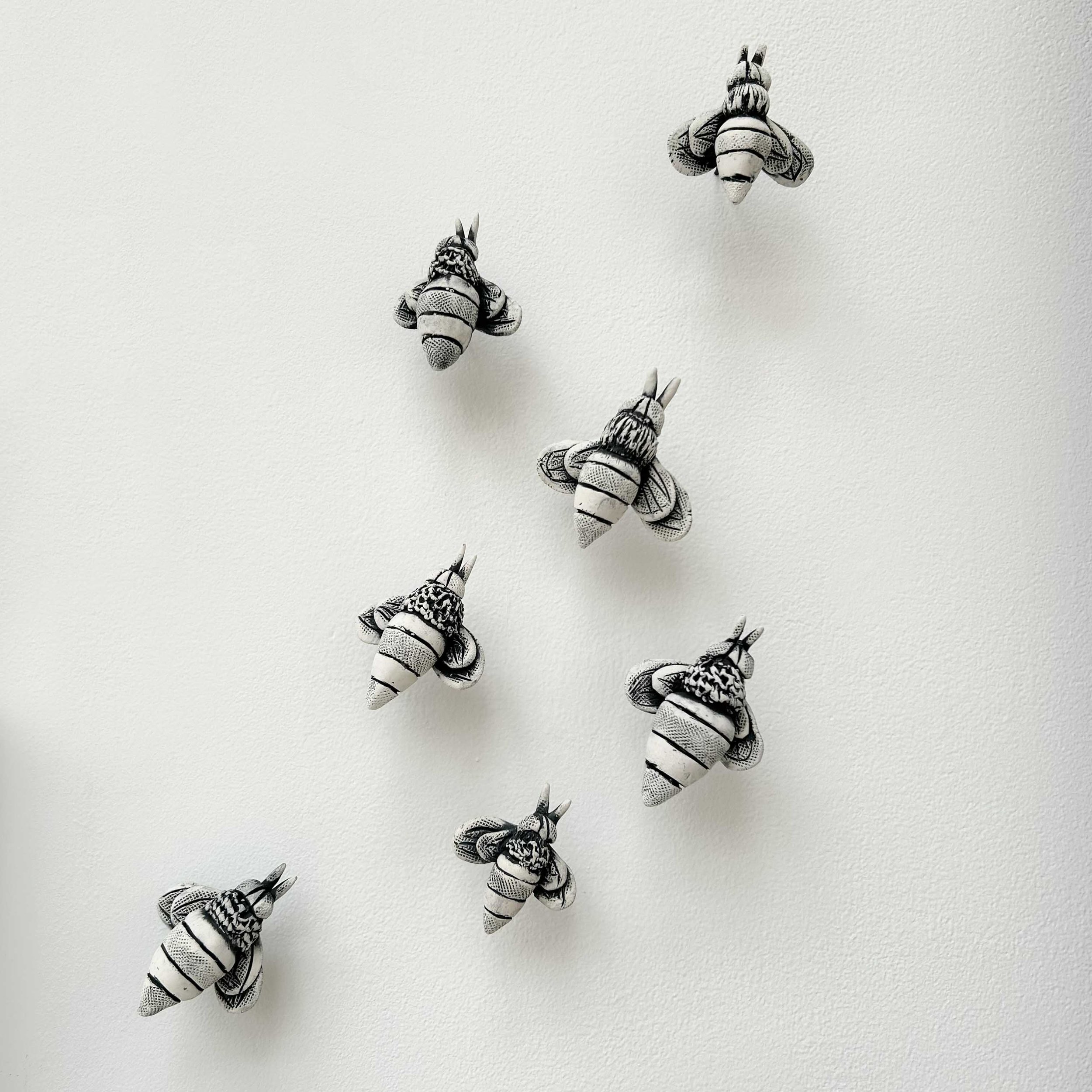Jenifer Thoem: Ceramic Bees, JLT2