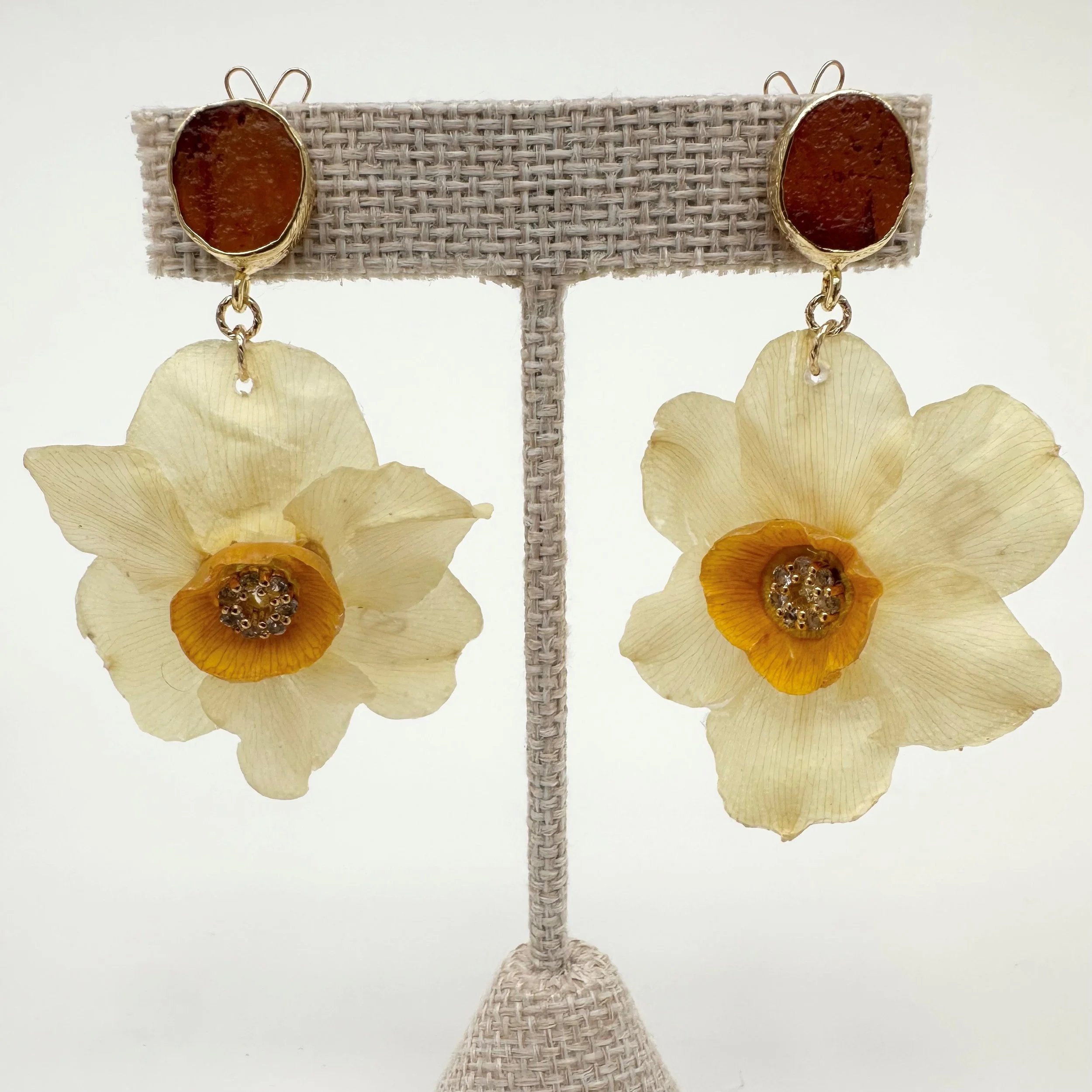 Hillary Jackson: Yellow Daffodil Drops, HJ180