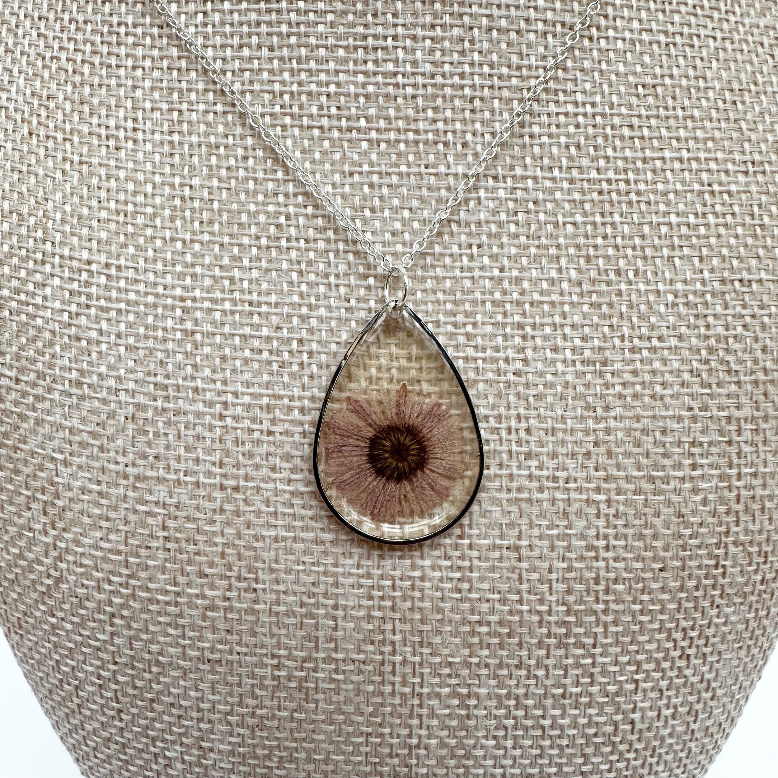 Ankita Shah: Necklace: Orange Queen Annes Lace Flower, AKS62