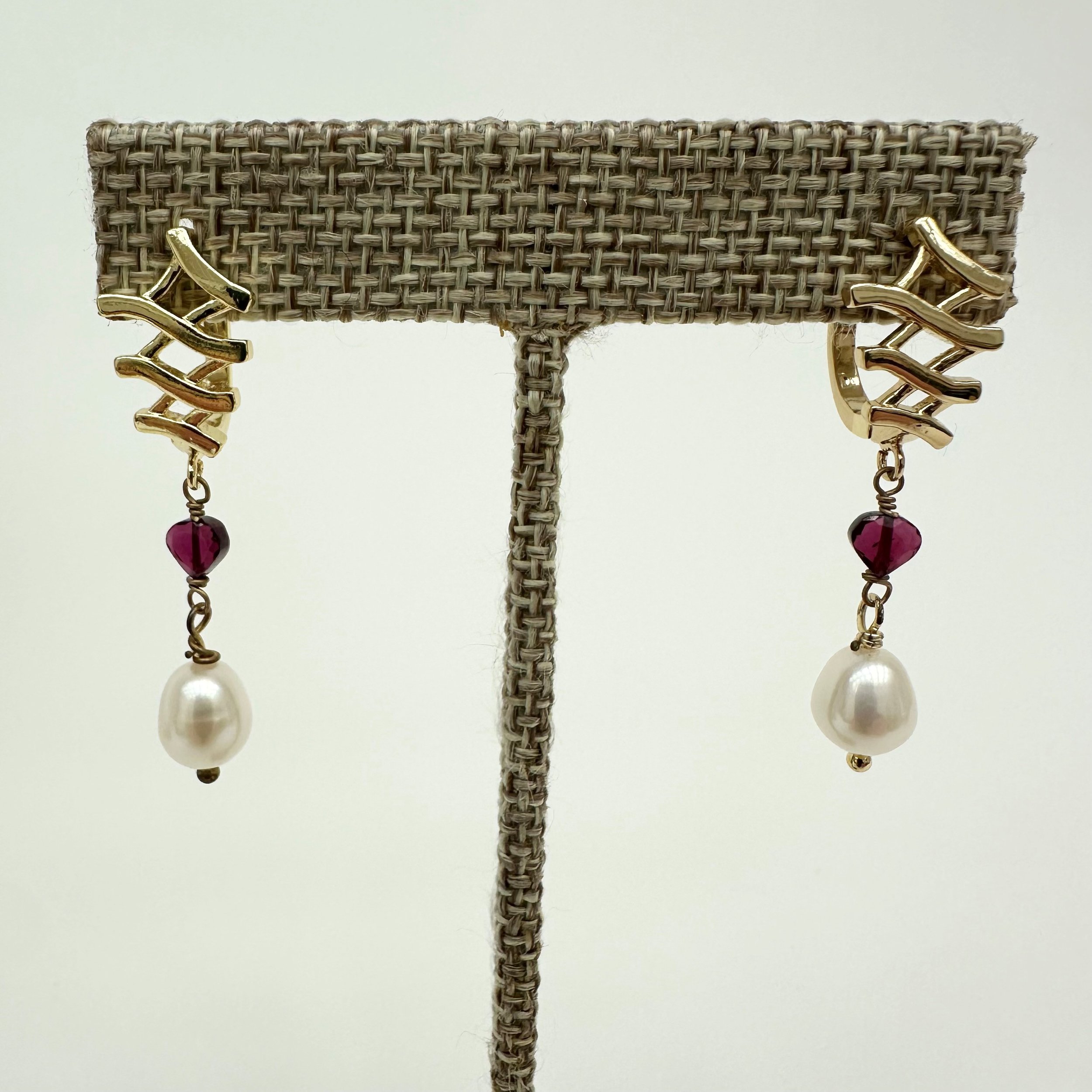 Maria Bruckman: Drop Earrings with Garnets and Pearls, MB260