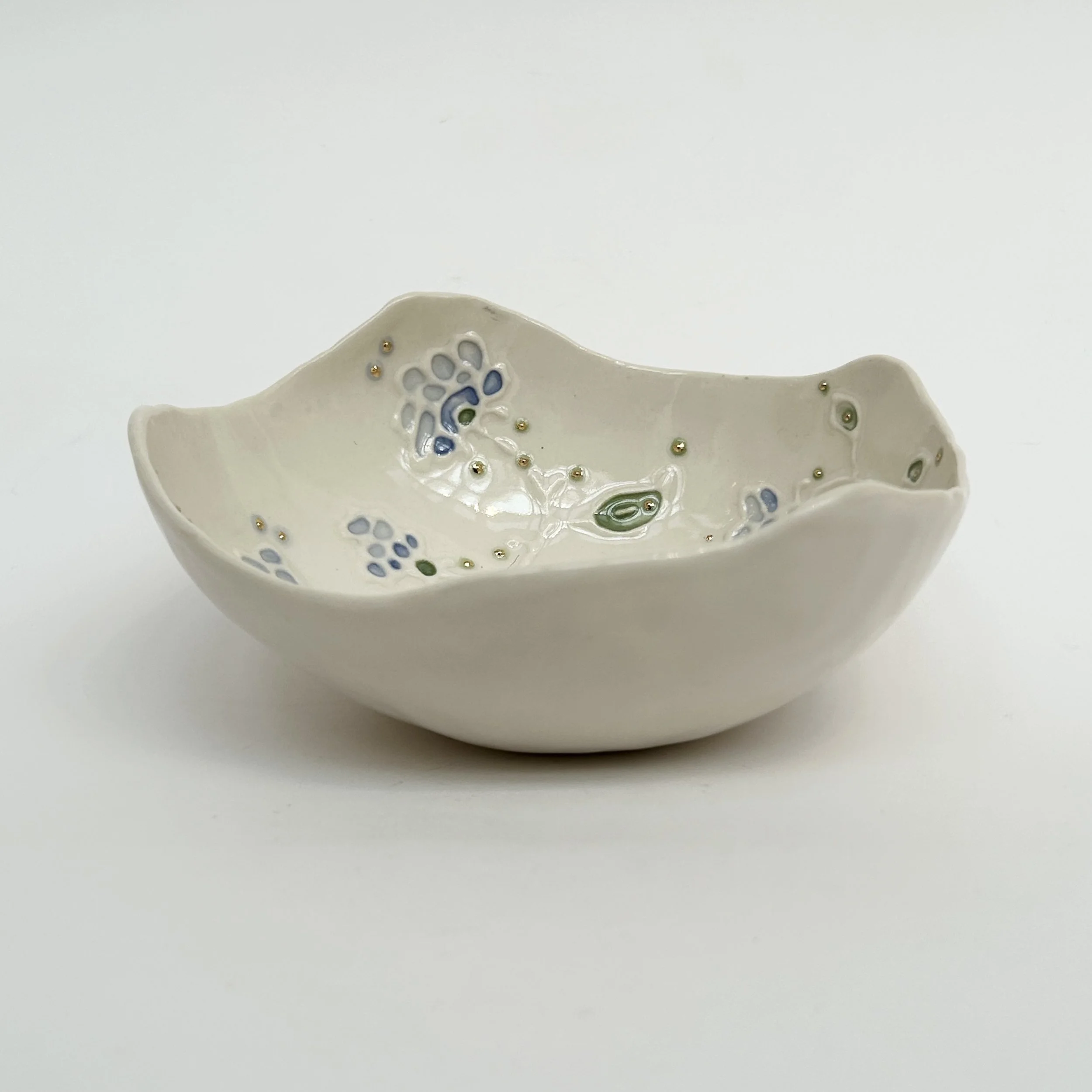 Maria Bruckman: Bowl with Blue Flowers II, MB259