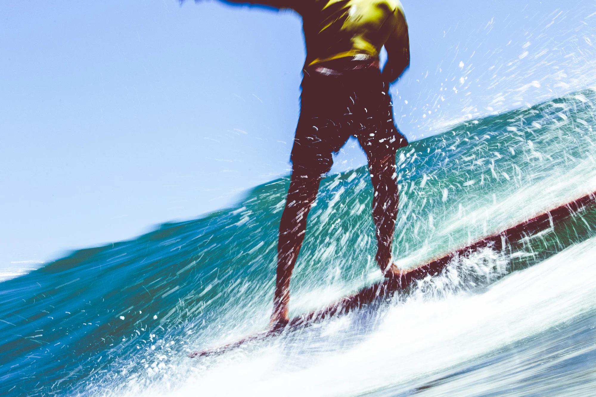 "Na parte da manhã, explorei bastante as fotos de dentro dágua usando longa exposição na categoria Longboard."
