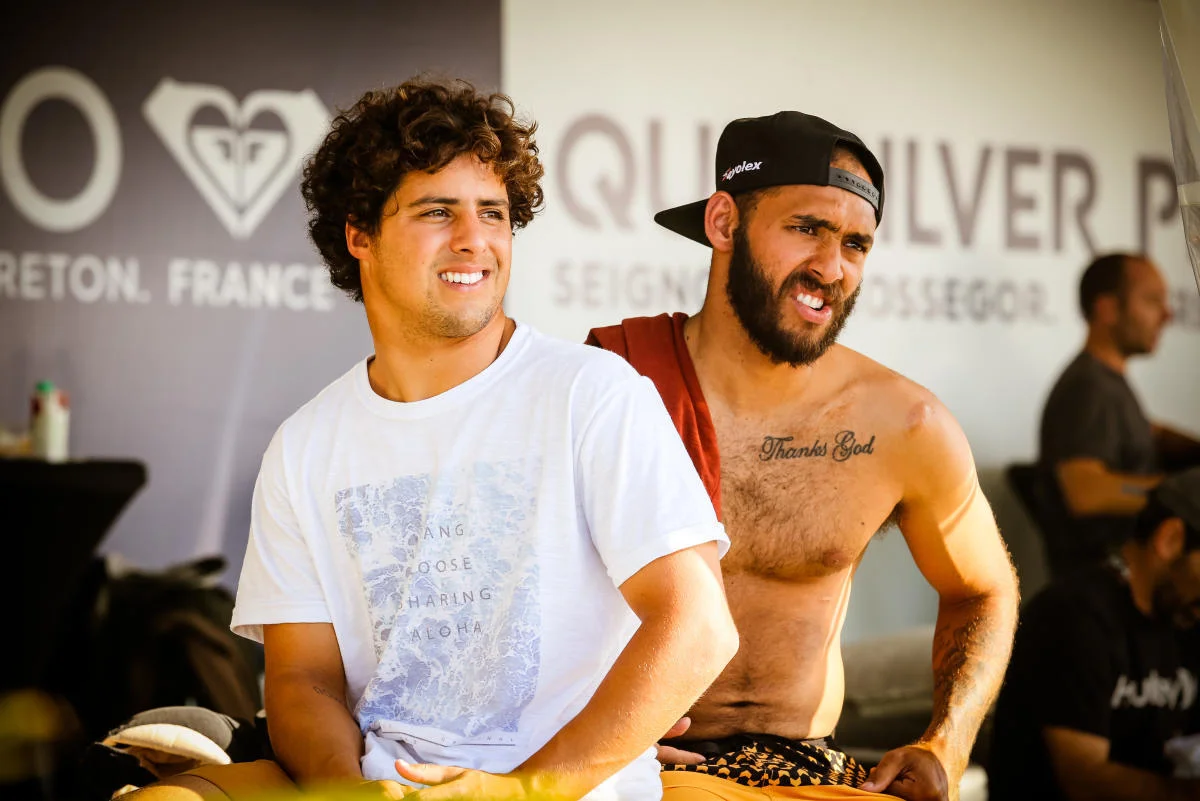 Nem sempre as opiniões dos atletas convergem. Foto: WSL