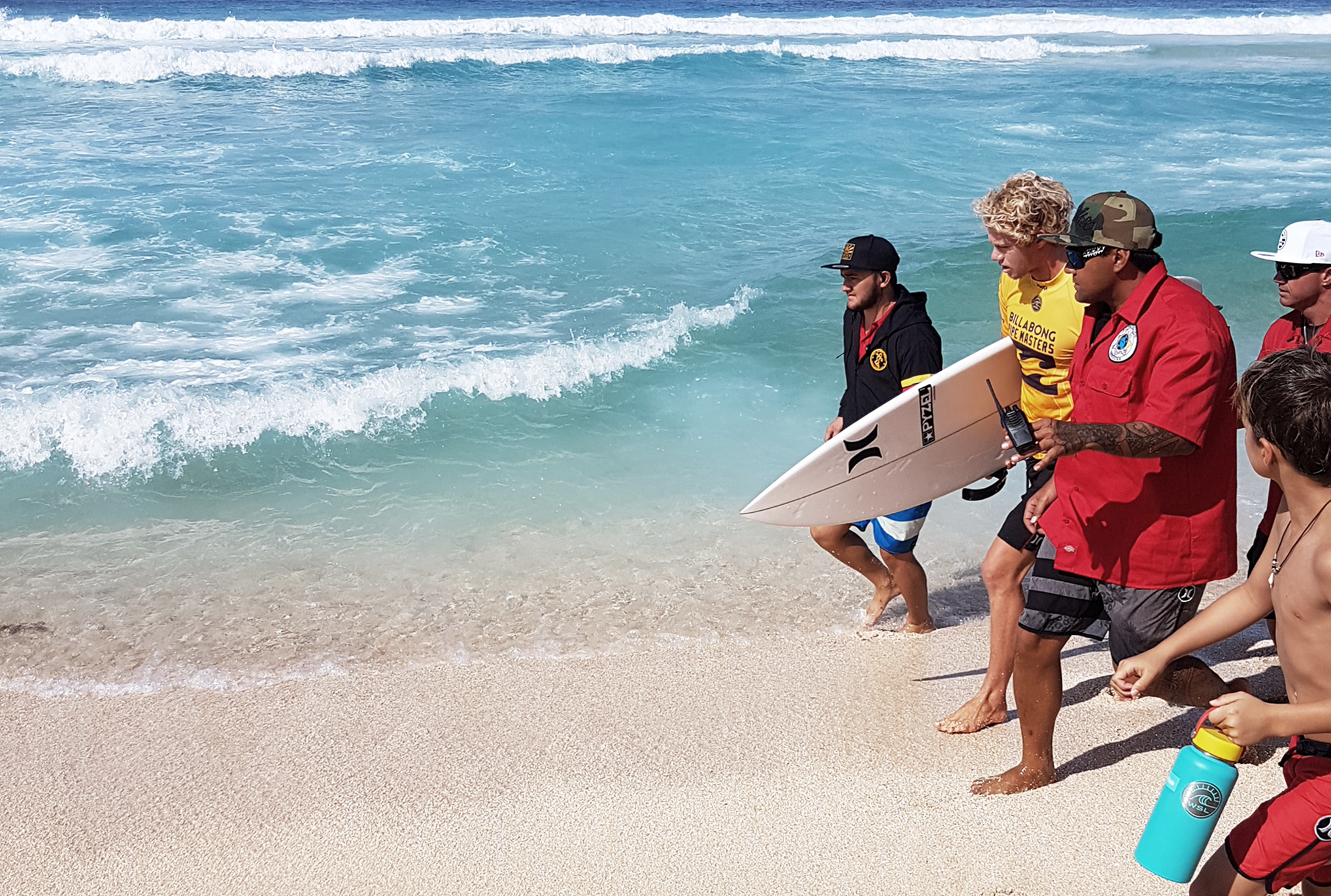 O resultado da bateria entre John John Florence e Ethan Ewing no R3 está dando o que falar. Será que a polêmica vai desestabilizar o havaiano?
