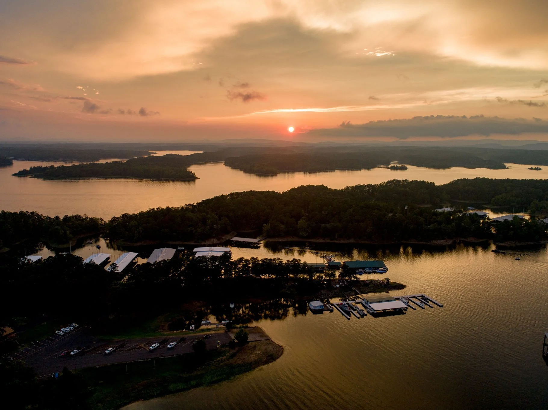 Mountain harbor resort is one of arkansas’ most beautiful places to quietly retreat during the winter months