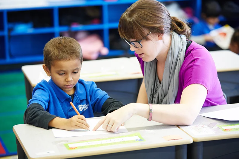 SPI-Photo-005_Student and teacher working 1 on 1_2014_lr.jpg