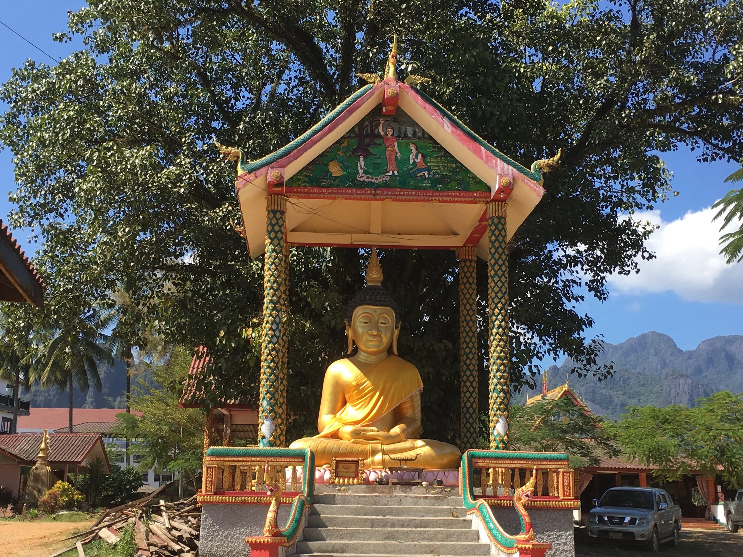 Wat Kang, Vang Vieng | Regina Beach