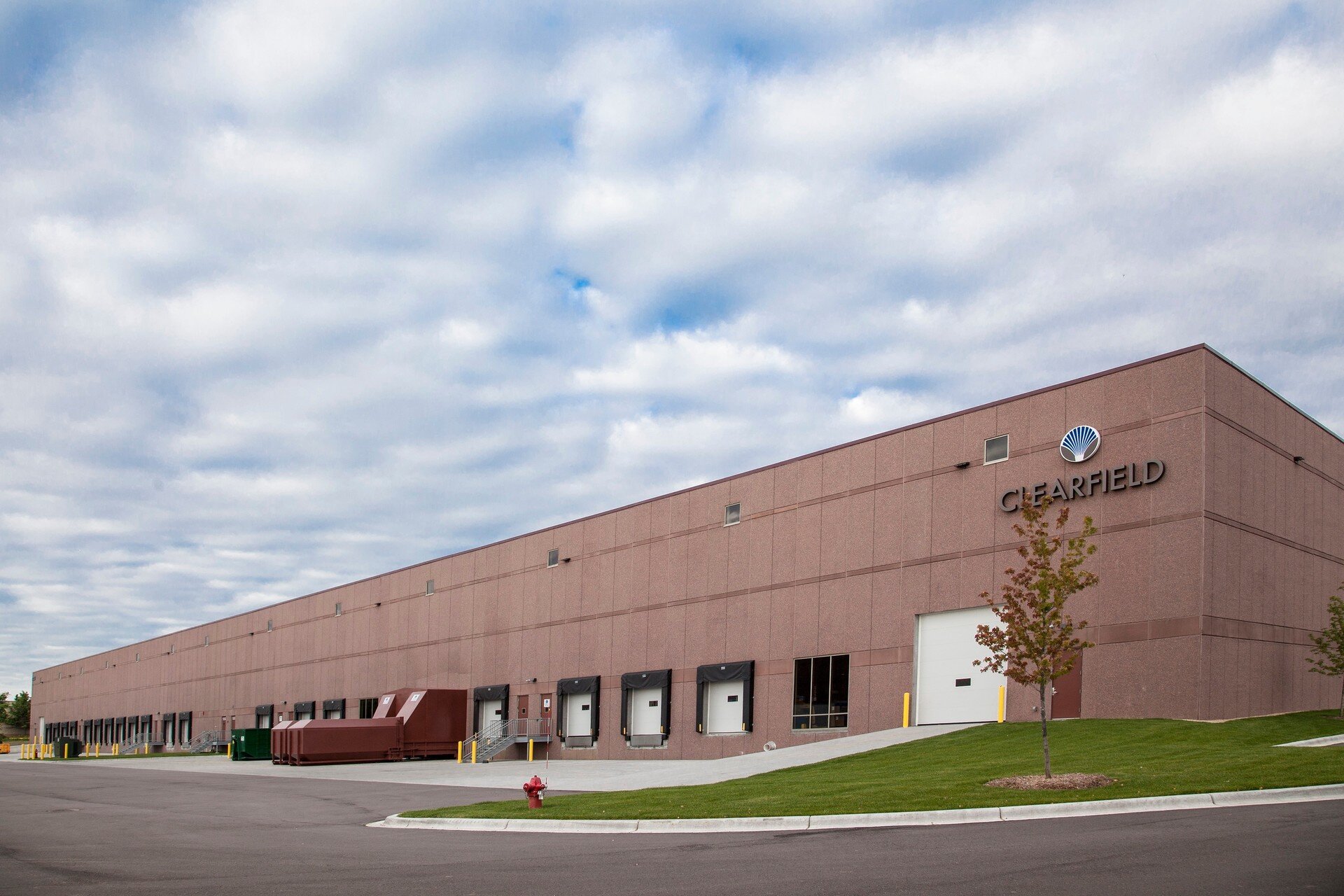 hcm-architects-clearfield-hagen-christensen-mcilwain-architects-plymouth-minnesota-exterior-loading-dock-1920x1920.jpeg