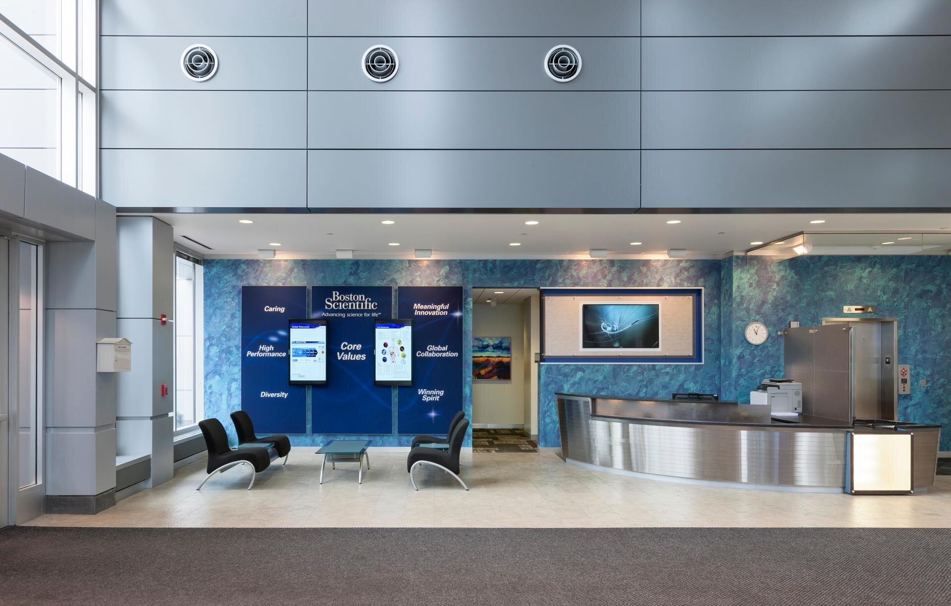 hcm-architects-boston-scientific-wl3-hagen-christensen-mcilwain-architects-reception-waiting-area-1920x1920.jpeg