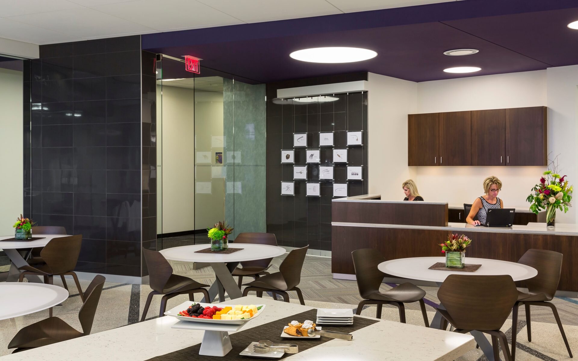 hcm-architects-boston-scientific-wl3-hagen-christensen-mcilwain-architects-reception-cafeteria-1920x1920.jpeg