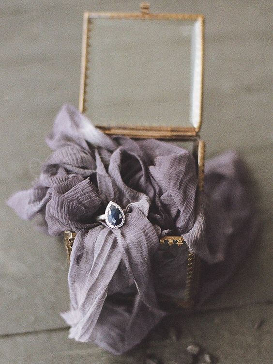  Pale Purple Ombre Wedding Ring Photo by  JESSICA WATSON PHOTOGRAPHY , Ring from  BELESAS &nbsp;via  BURNETT’S BOARDS &nbsp;via  Hey Wedding Lady  