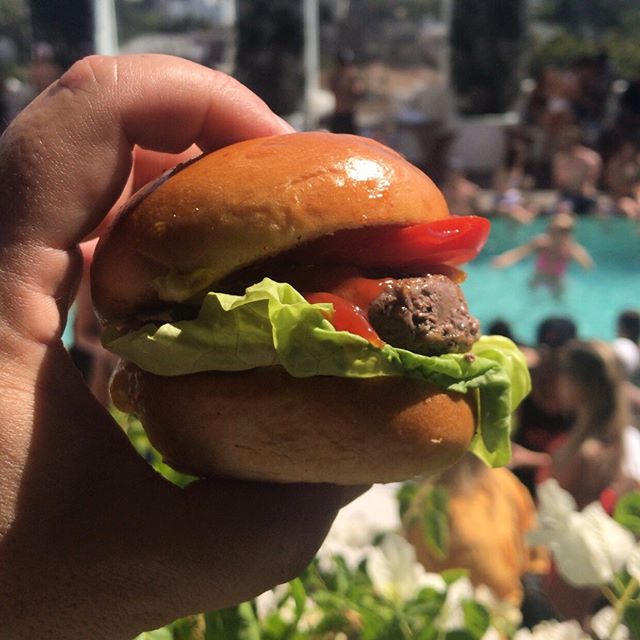 #sliders at the hottest #poolparty in all of #losangeles @skybarla @mondrianlosangeles
