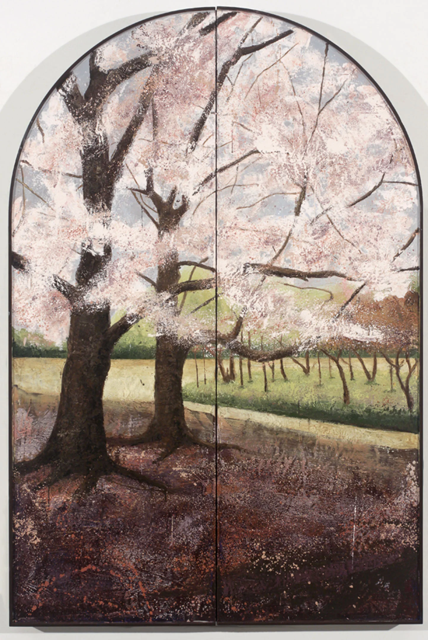 Le temple secret (closed), encaustic & gold leaf on panel, 48.5 x 65.5 in.