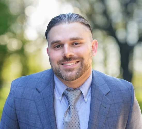 Shawn Woedl Headshot.jpg