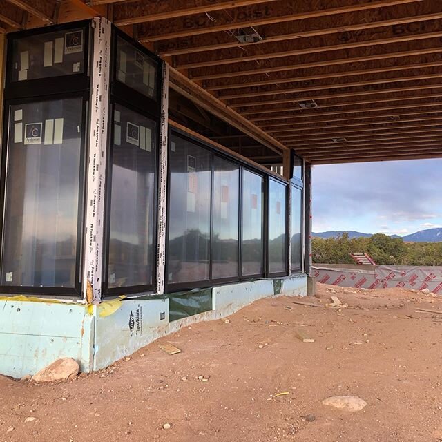 Windows!🎉 #progress #dreamhouse @casacielosanto @wamostudio @earlstrongrass #architecture #style #blessed