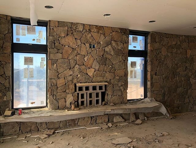 Master bedroom stone wall almost done. Just needs some grout and a broom! And get the cinderblocks outta the fireplace! #neveragain #dreamhouse🤔 #blessed ask me in a few months @casacielosanto @earlstrongrass @wamostudio