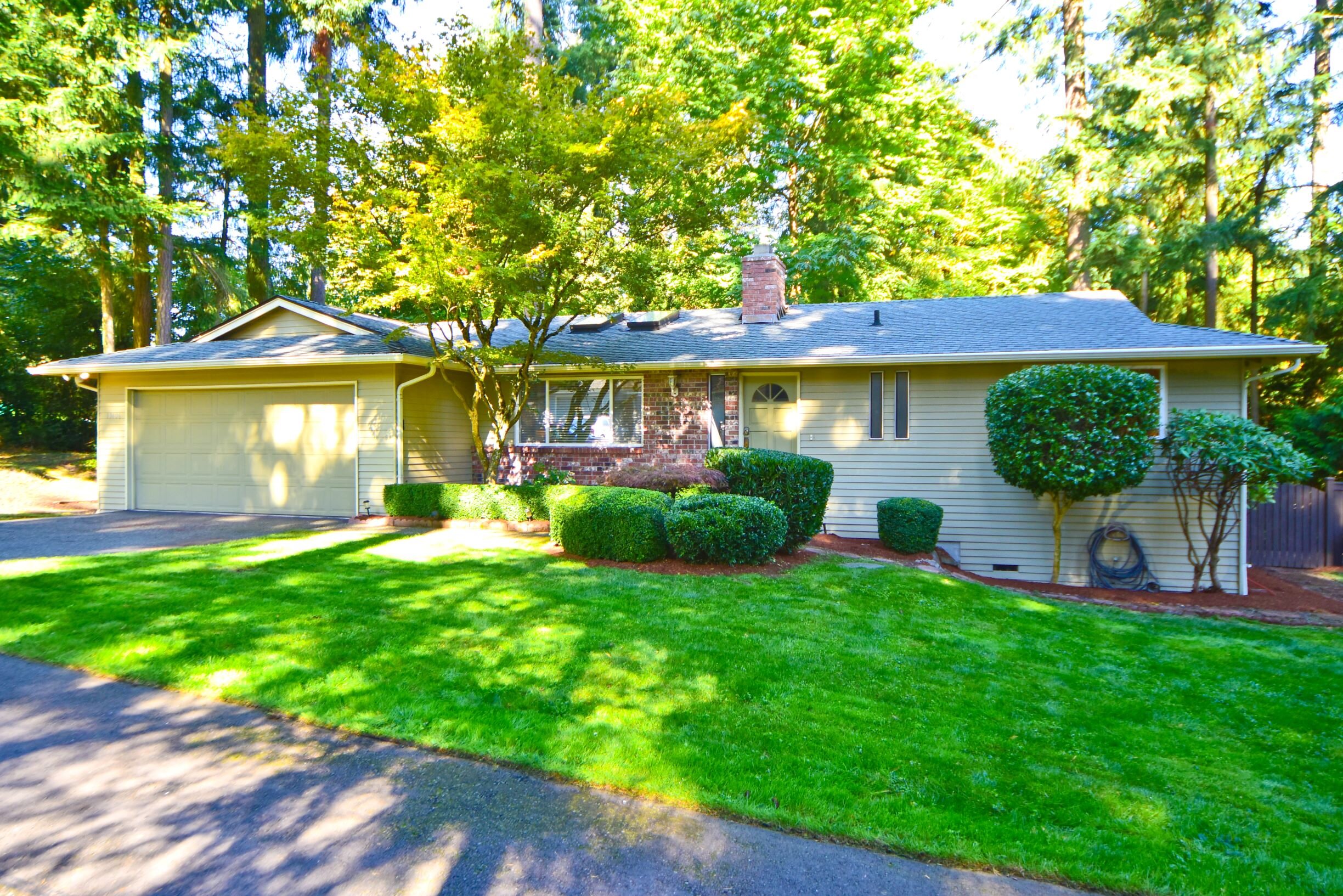 Sold-Redmond Rose Hill Rambler