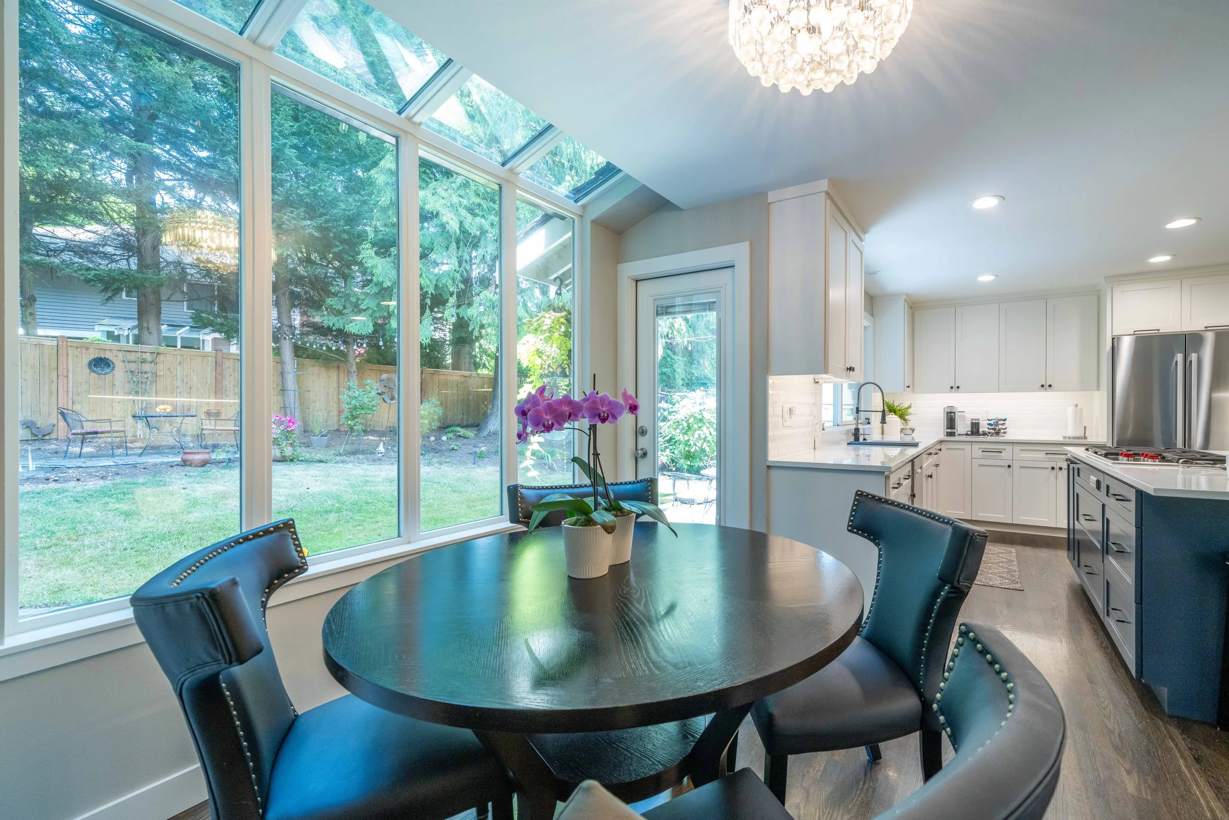 Kitchen Eating Space
