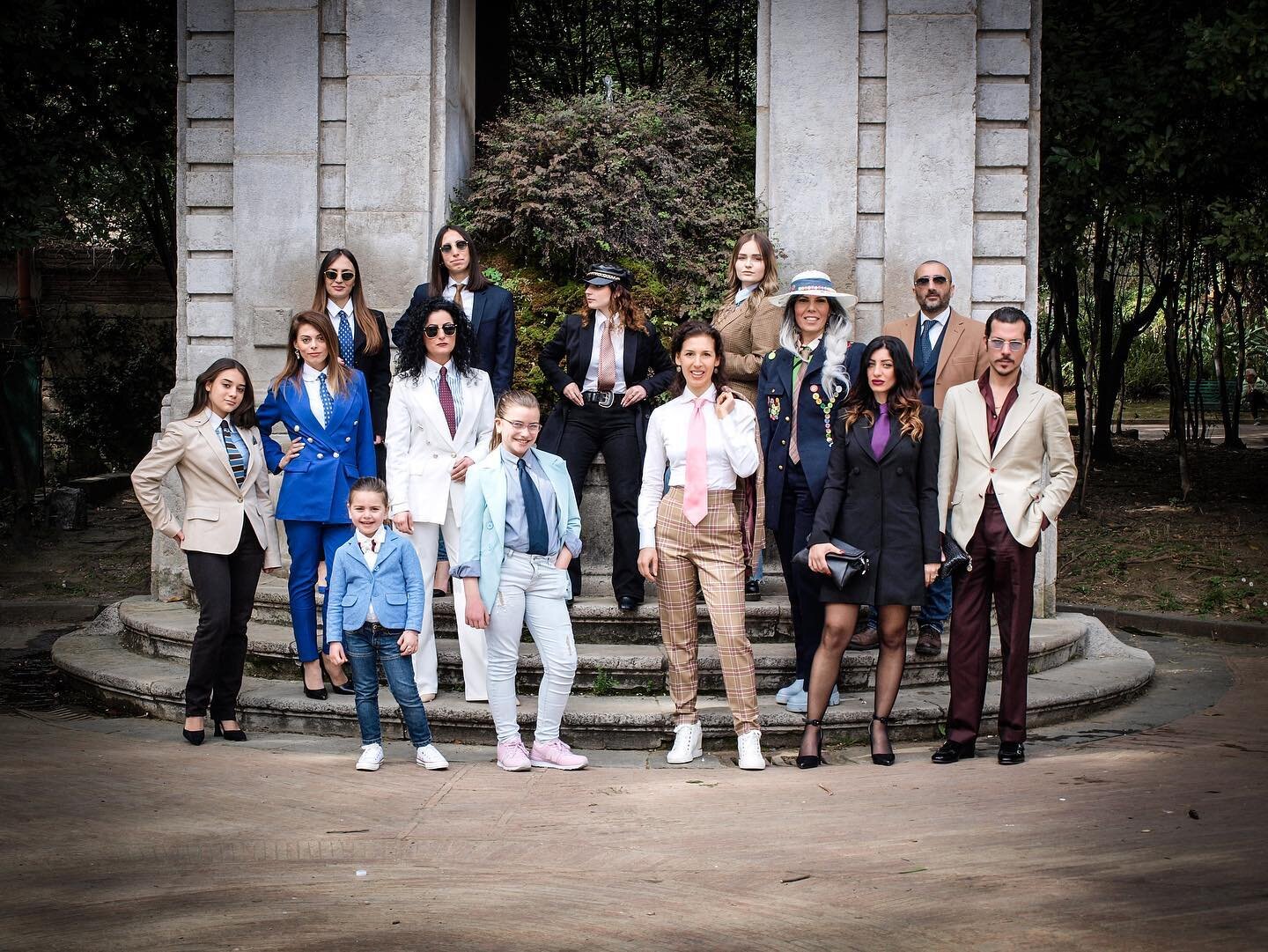 Suit Meet 2022

Last year I had the pleasure of being interviewed by @dlm_magazine_italy 
A magazine based out of Salerno whose mission is to change the way women are perceived when we wear suits and ties.

For those of us who grew up in metropolitan