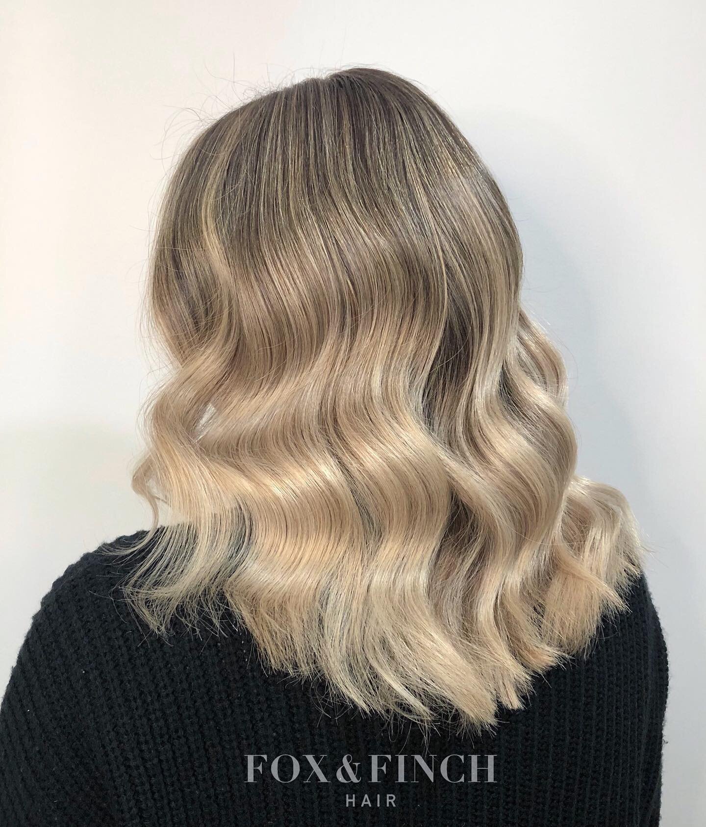 Lived in ✨

#foilmefoils #keunecolor #keune #olaplex #olaplexau #sunshinecoast #caloundra #sunshinecoasthairdresser #sunshinecoasthair #sunshinecoasthairsalon #sunshinecoasthairstylist #caloundrahairdresser #caloundrahairsalon #caloundrahair #calound