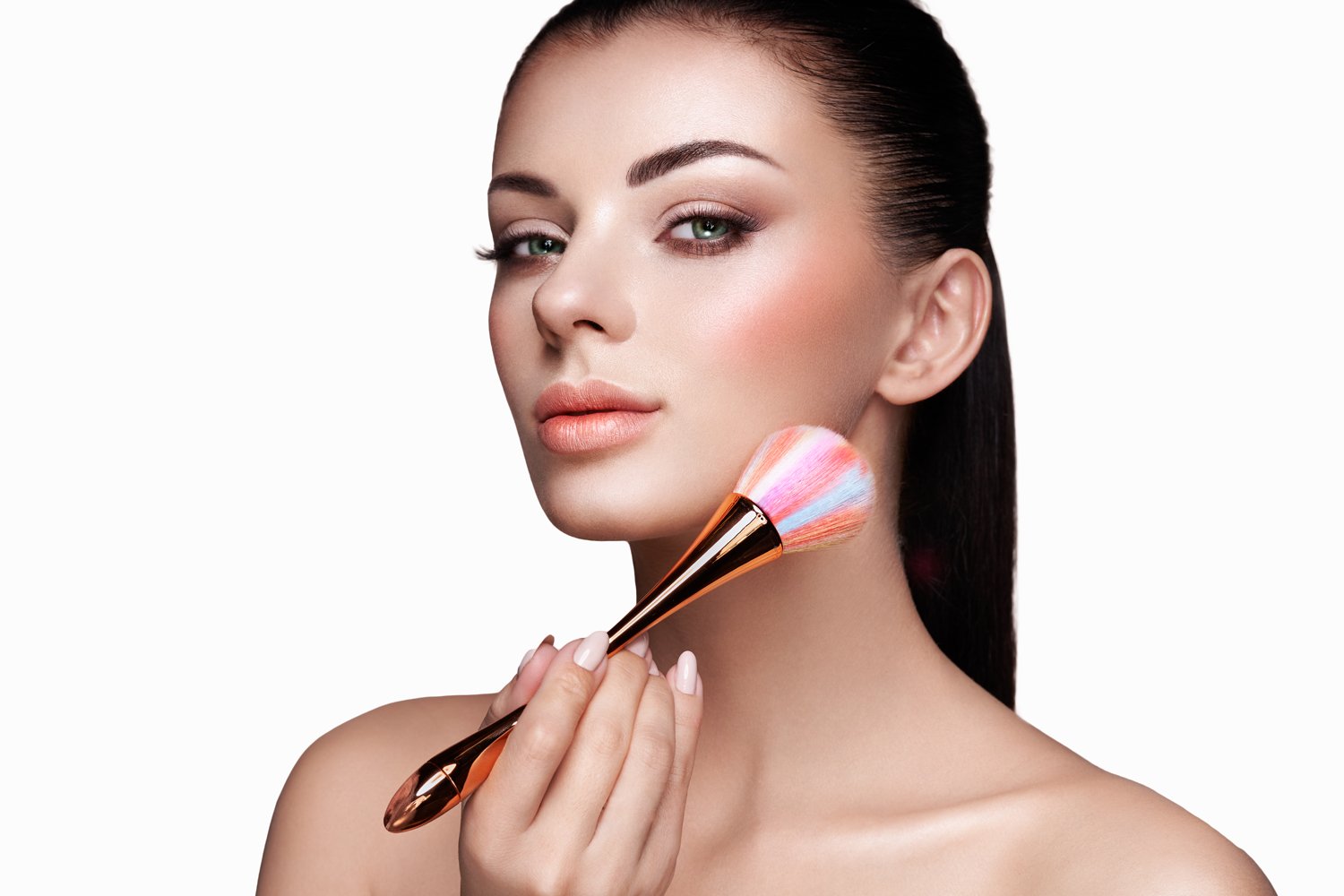 BLOG - Why You Should Book a Mobile Makeup Artist - BEAUTY STUDIO INC