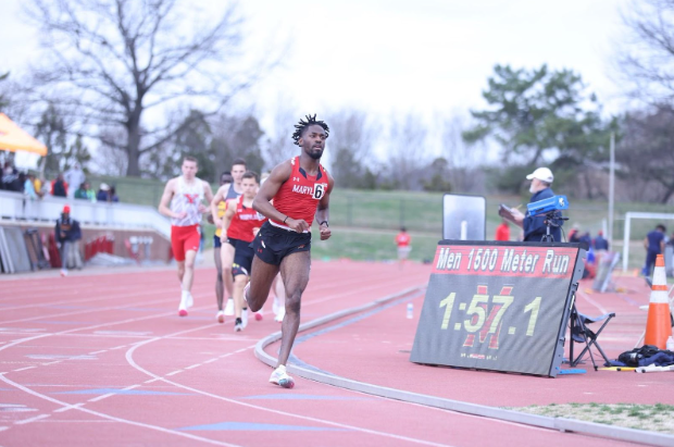  Maryland’s Myers leads between the lines, while racing down the clock. 