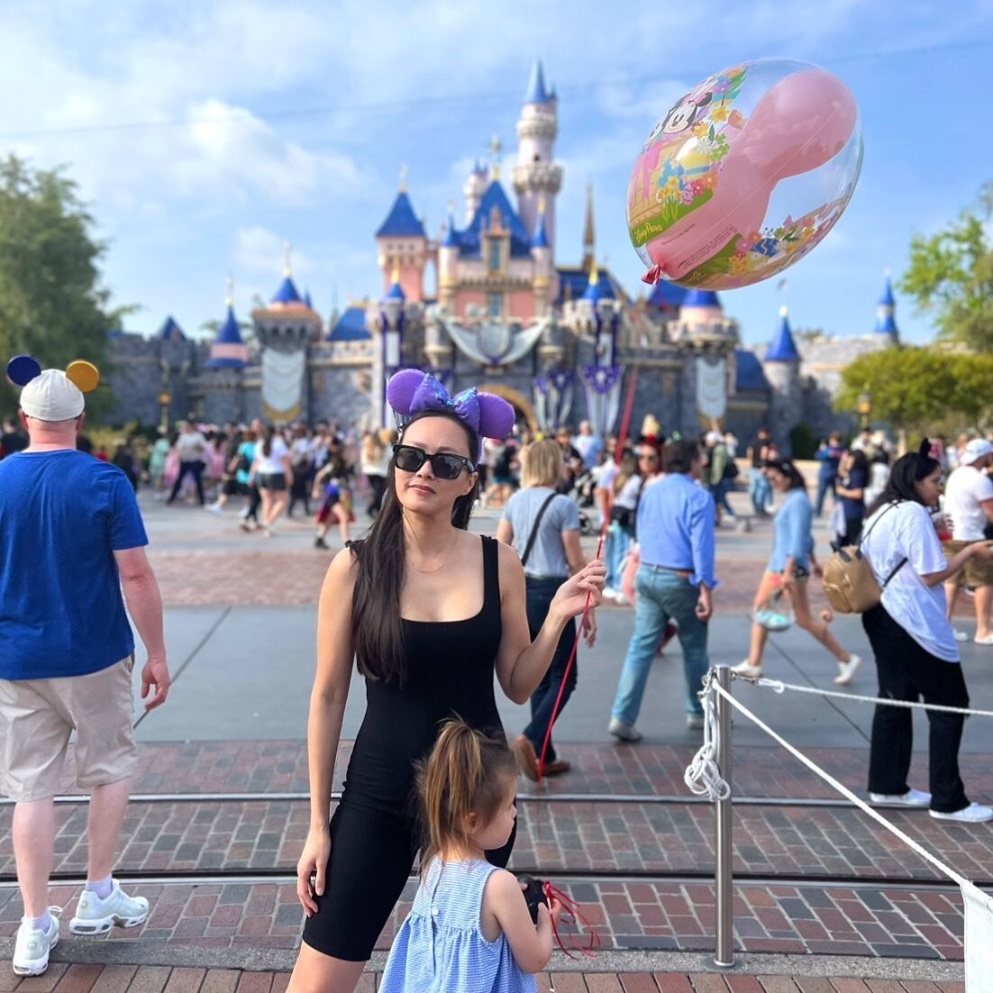 I&rsquo;m not actually a cool mom 🐭🏰✨