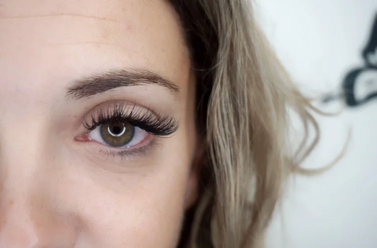 Classic lash Extensions