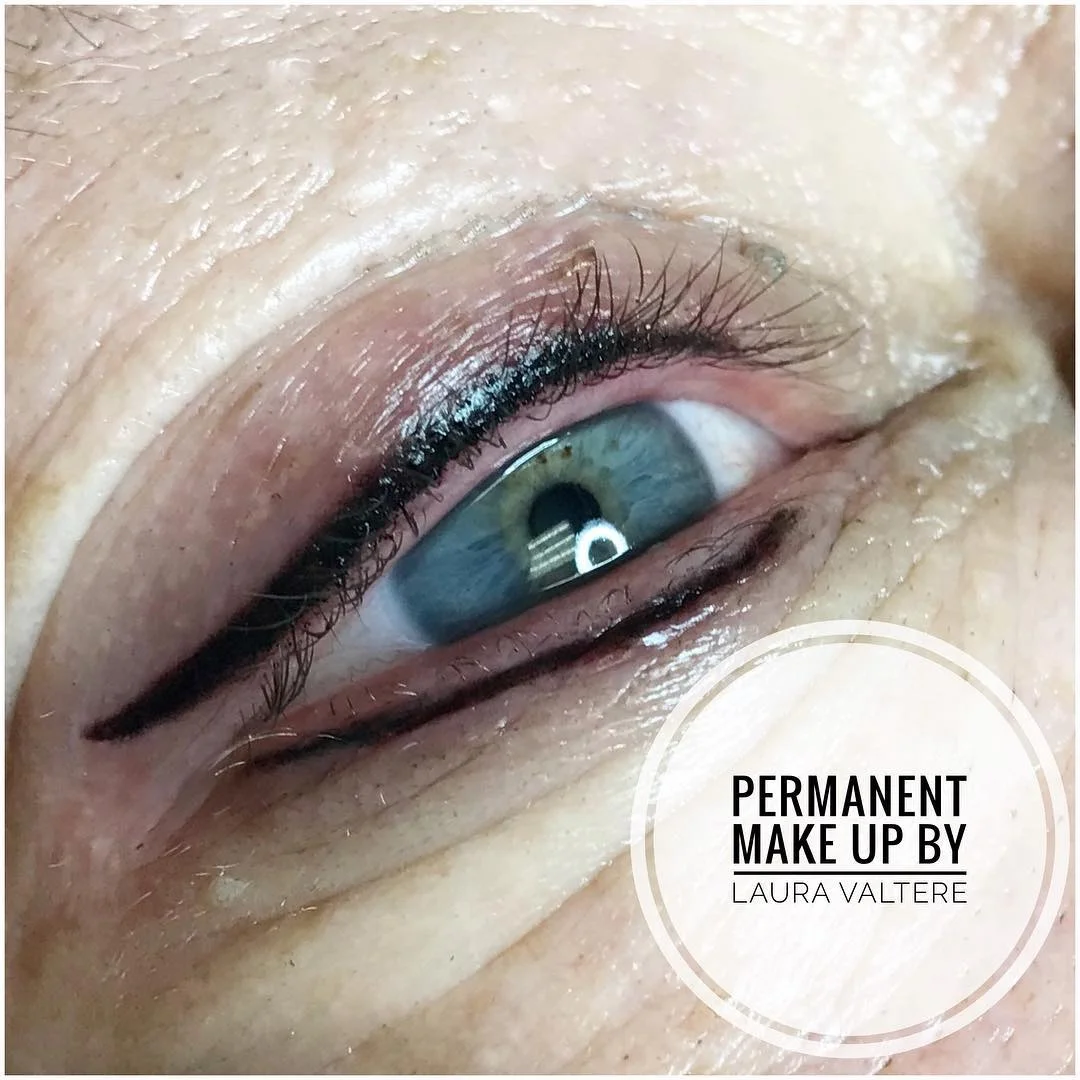 Top & Bottom Eyeliner