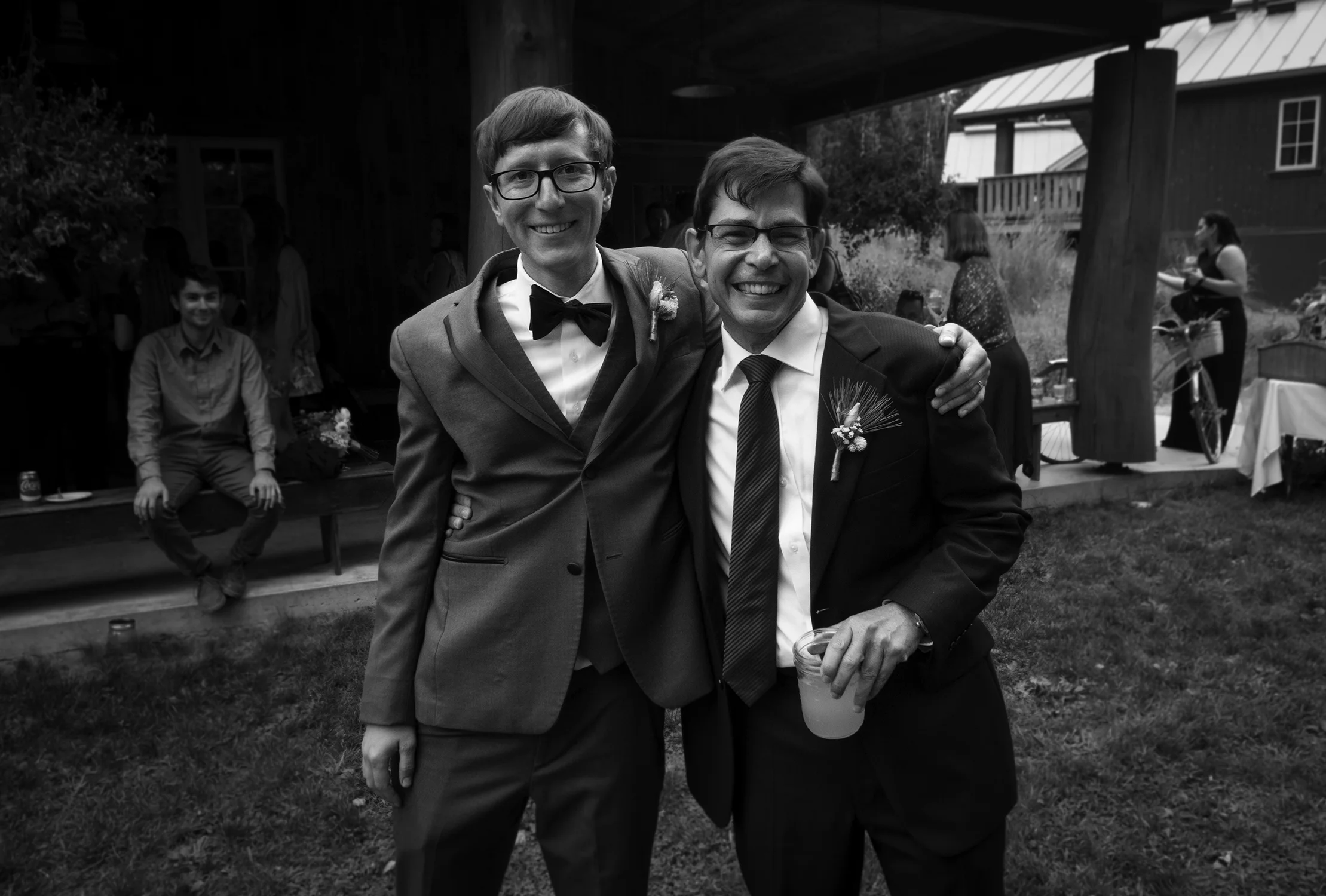 GreggMichelleWedding_cocktaila_9bw.jpg