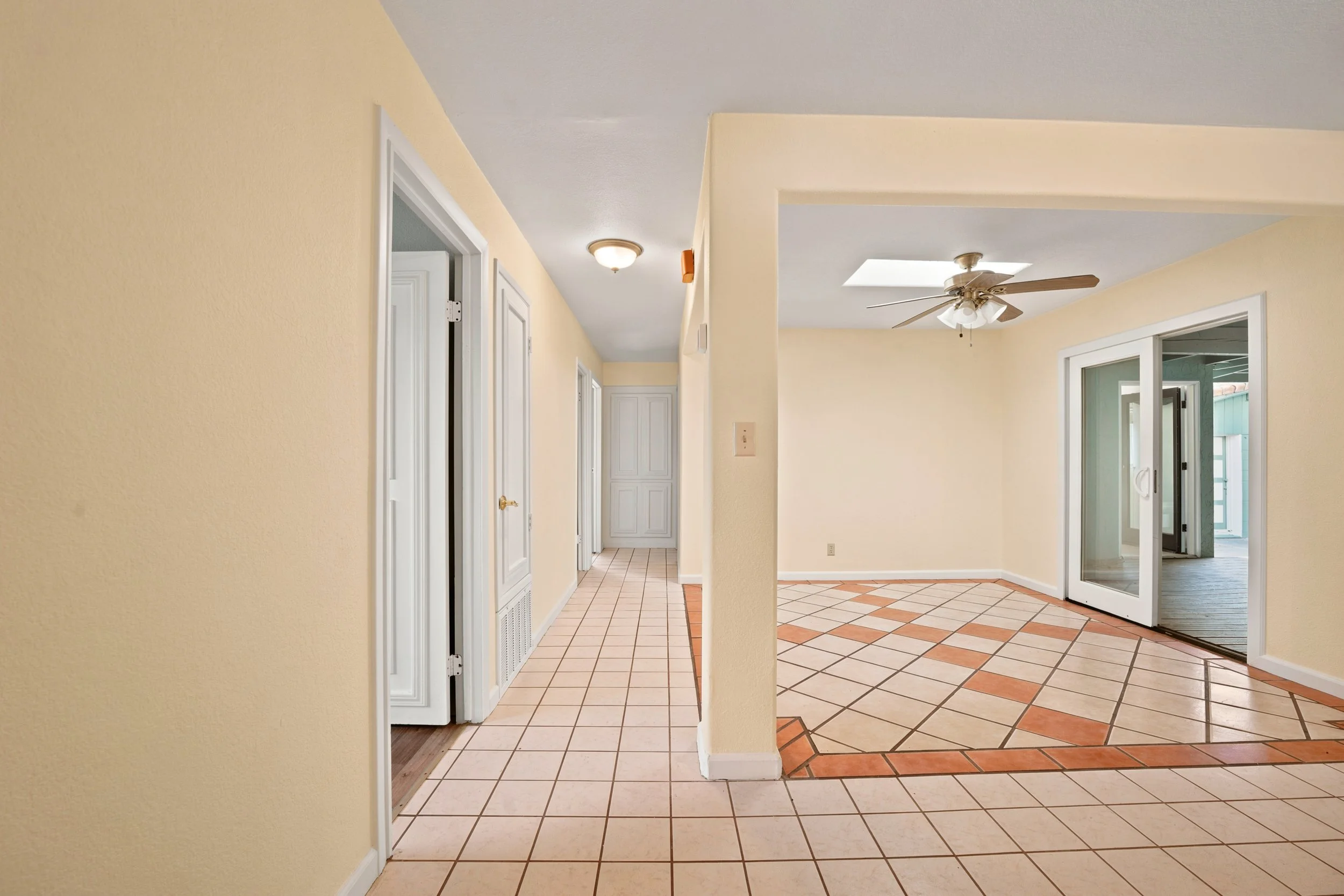 306 Winchester St_027.jpg