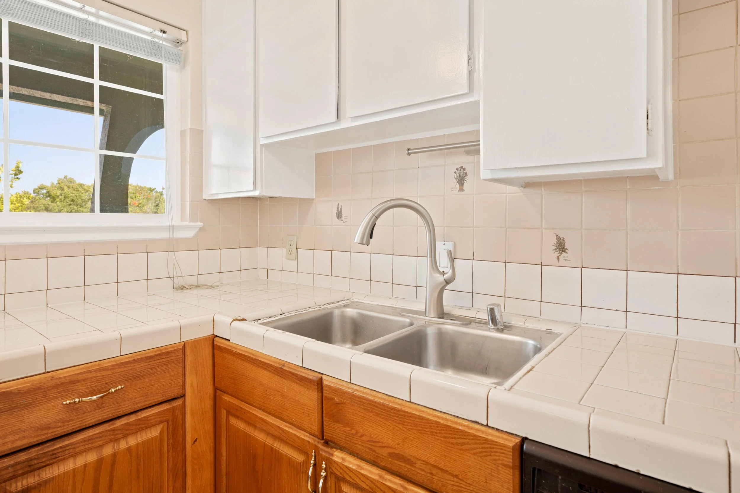 306 Winchester St_053.jpg