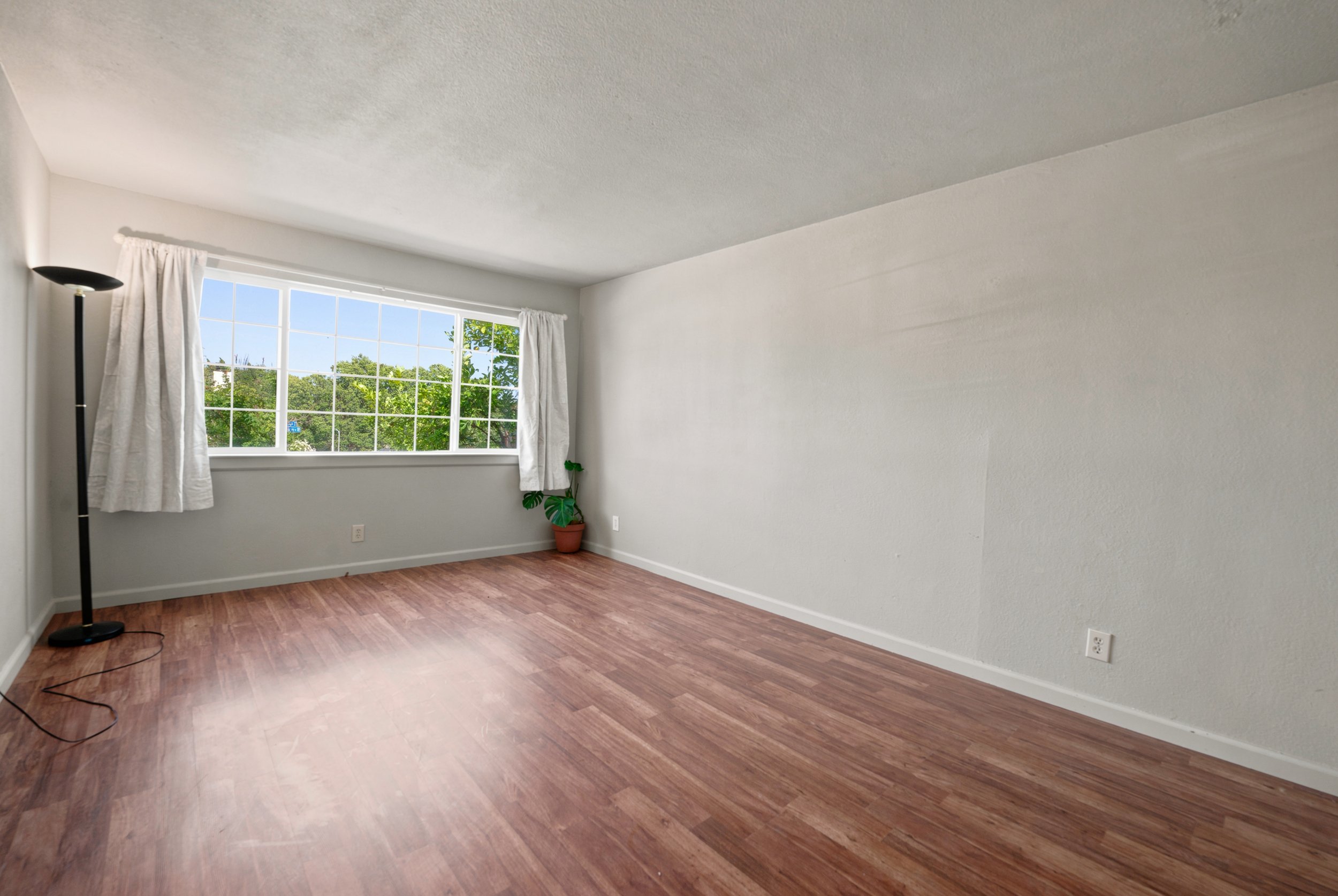 306 Winchester St_010.jpg